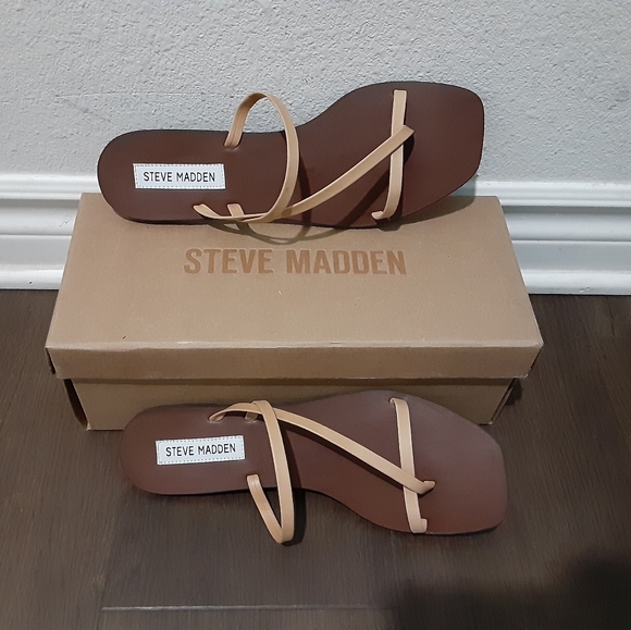 Steve Madden - Picture 3 of 4
